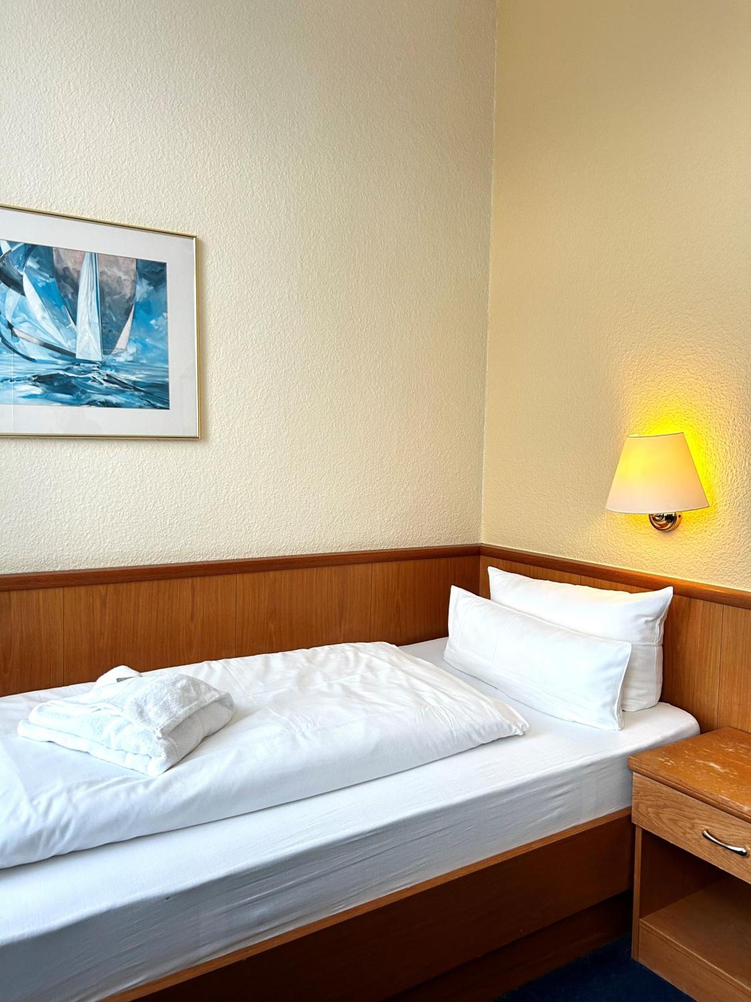 Sure Hotel By Best Western Wilhelmshaven City Exterior photo